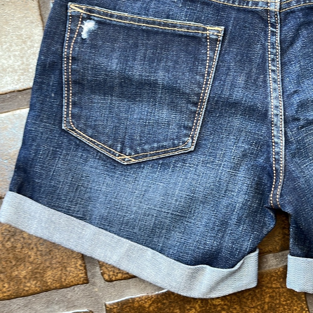 Gap Fleut Wash Sexy Boyfriend Denim Shorts - Picture 12 of 16